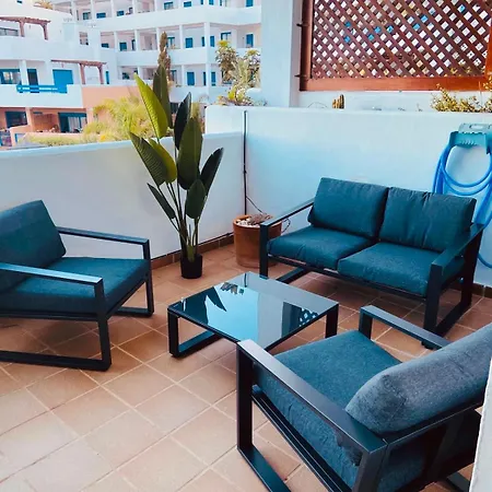 Duquesa Suites With Sea View