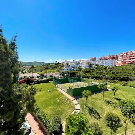 Duquesa Suites With Sea View